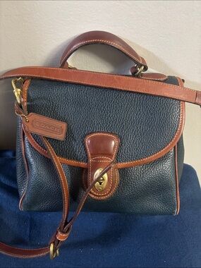 COACH Vintage Sheridan Collection Handbag Turnlock with original hang tag